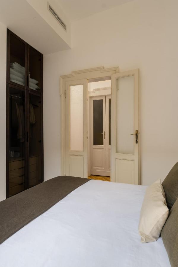 Casa Unica Milano - Elegant Apartment With Balcony - Centrale 1 Milão Exterior foto