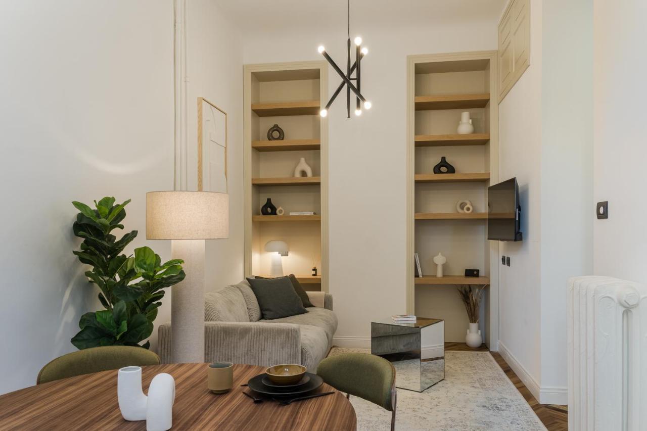 Casa Unica Milano - Elegant Apartment With Balcony - Centrale 1 Milão Exterior foto